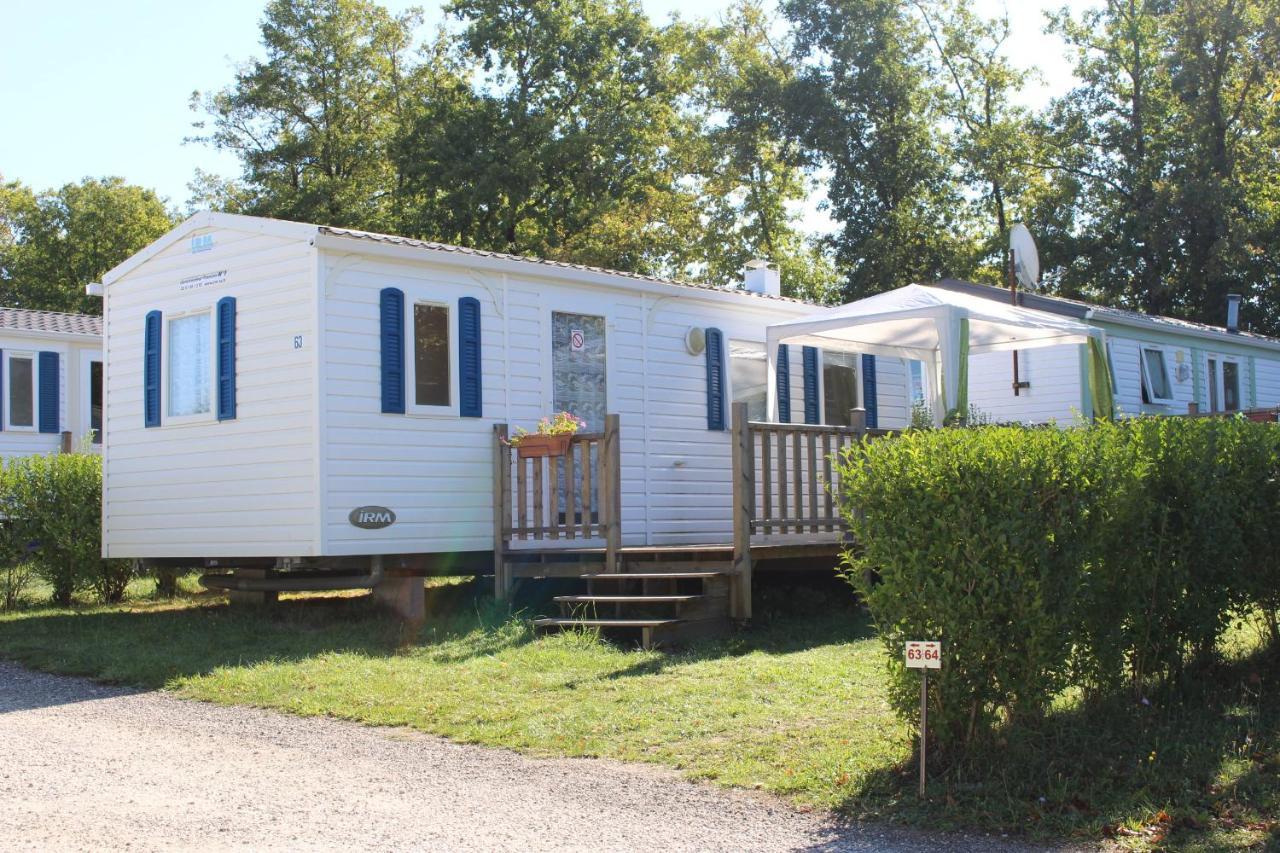Camping du Pontis Verteillac Bagian luar foto