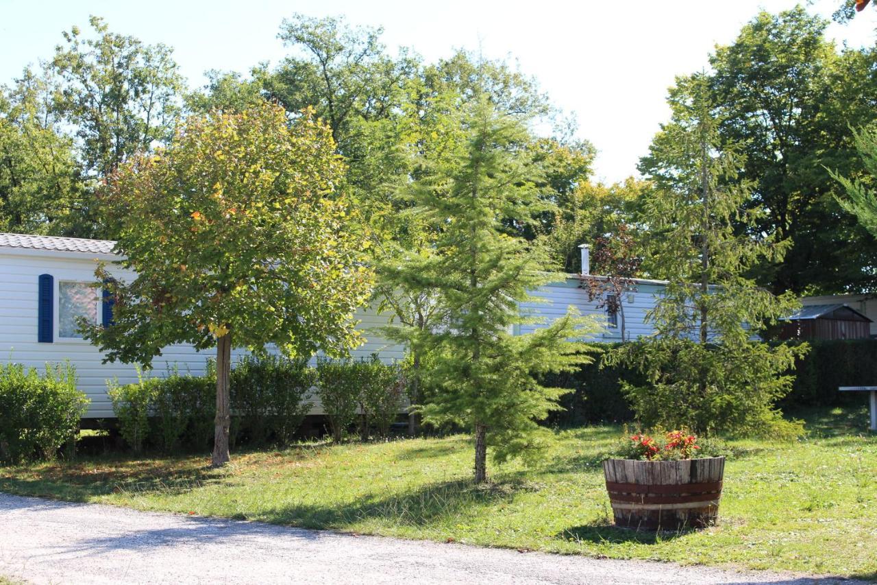 Camping du Pontis Verteillac Bagian luar foto
