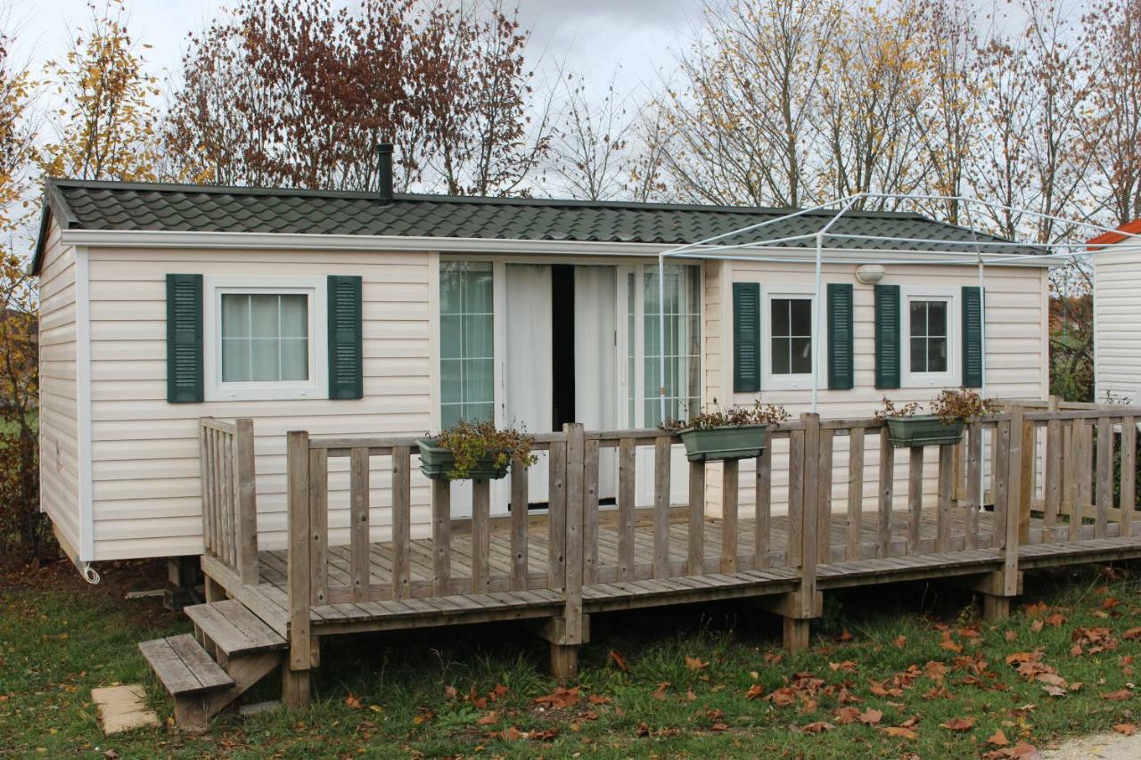 Camping du Pontis Verteillac Bagian luar foto